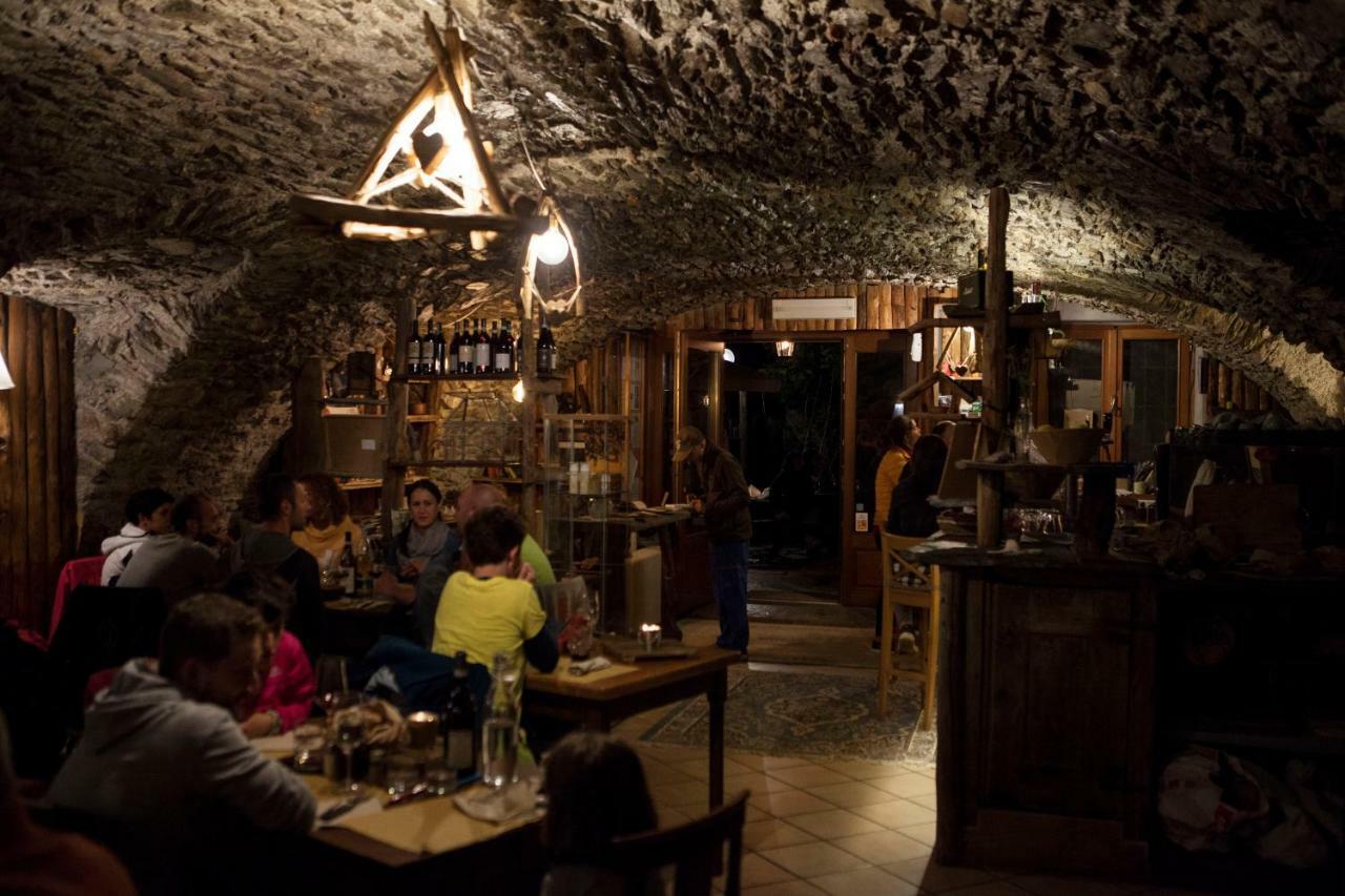 Visaisa Taverna & Foresteria Acceglio Bagian luar foto